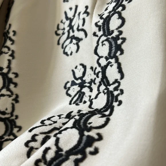 Layla fil coupé silk-blend blouse - Picture 5 of 9